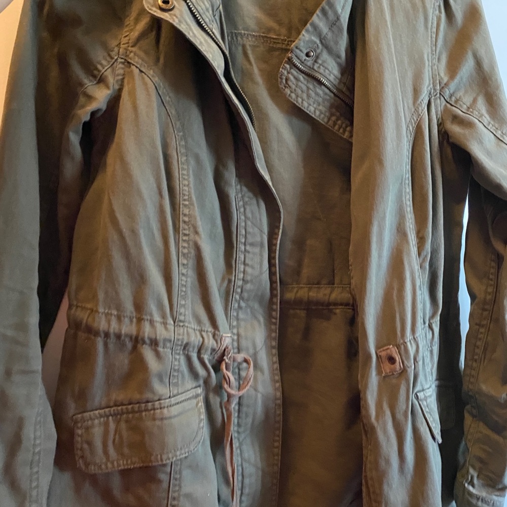 Green lightweight jacket